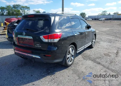 2013 Nissan Pathfinder Platinum z USA, uszkodzony, nr VIN 5N1AR2MM8DC682922